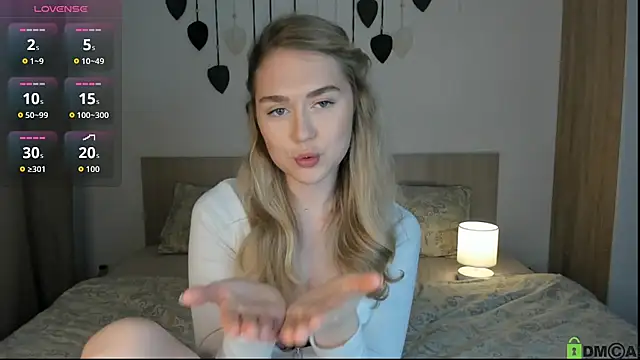 Snapshot of TheVanessaMaes chatting on October 2025 11:07:01 PM TheVanessaMaes online show from October 2025 11:07:01 PM