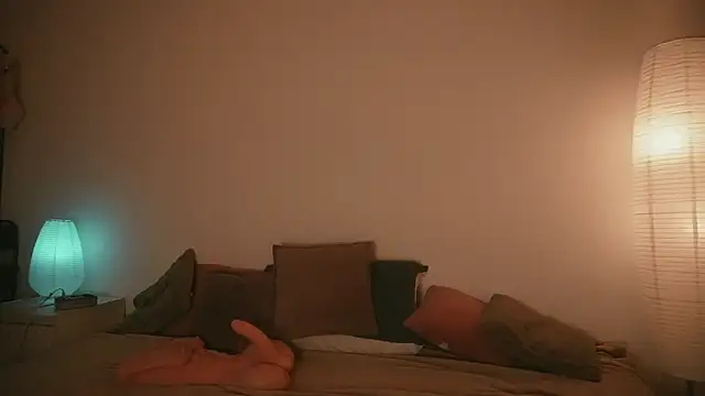 kris69kiss online show from October 2025 02:26:02 PM