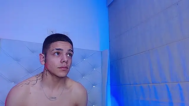 tobias smith online show from November 2025 04:45:02 AM