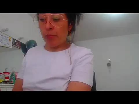 naughthyany16 online show from December 2024 12:03:01 PM