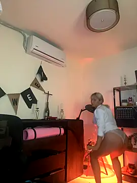 Ramona Flower online show from October 2025 01:06:02 AM