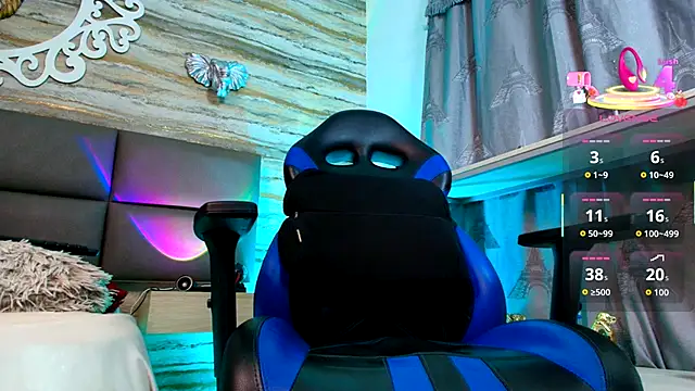 Snapshot of Bella_salvatore chatting on October 2025 04:37:01 PM Bella salvatore online show from October 2025 04:37:01 PM