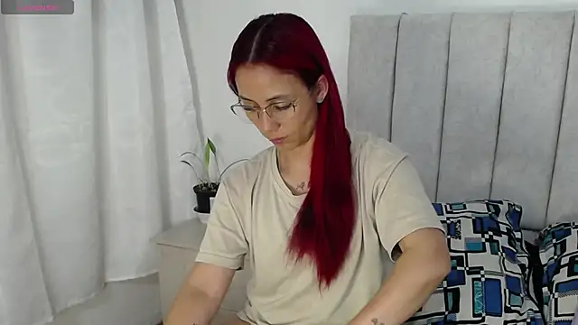 Snapshot of anny_roberts chatting on October 2025 03:36:02 AM anny roberts online show from October 2025 03:36:02 AM