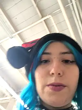 Snapshot of GerallFoxxx chatting on December 2024 10:23:01 PM GerallFoxxx online show from December 2024 10:23:01 PM