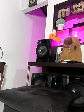 Snapshot of GerallFoxxx chatting on February 2025 11:24:01 PM GerallFoxxx online show from February 2025 11:24:01 PM