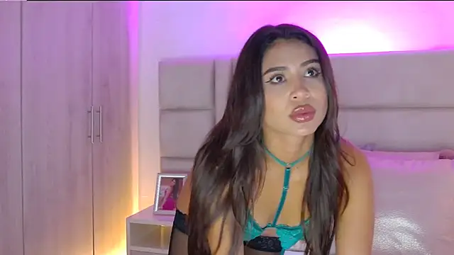 HaileyBaldwin online show from December 2024 12:54:02 AM