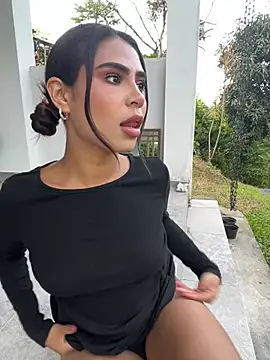 HaileyBaldwin online show from January 2025 10:13:02 PM