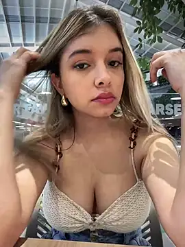 Snapshot of carolina__star chatting on January 2025 11:43:01 PM carolina star online show from January 2025 11:43:01 PM
