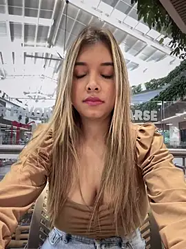 Snapshot of carolina__star chatting on January 2025 10:21:01 PM carolina star online show from January 2025 10:21:01 PM