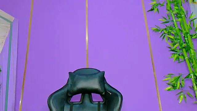 scarlet-jonesx online show from November 2025 09:25:02 PM