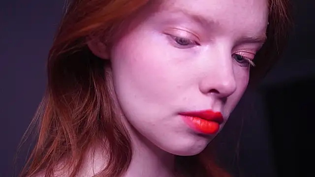 ginger hugs online show from December 2024 10:05:01 PM