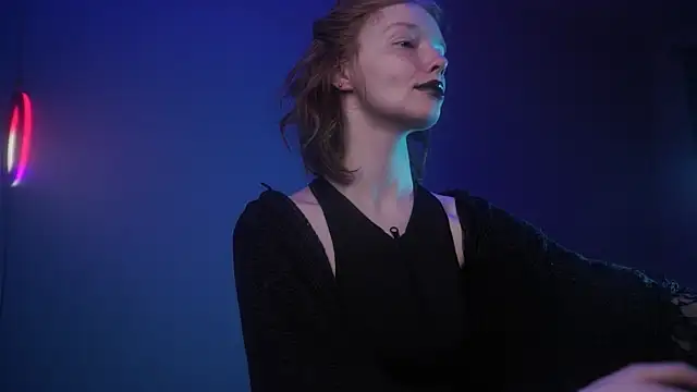 Snapshot of ginger_hugs chatting on October 2025 10:07:02 PM ginger hugs online show from October 2025 10:07:02 PM