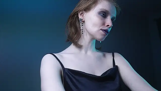 Snapshot of ginger_hugs chatting on November 2025 10:10:02 PM ginger hugs online show from November 2025 10:10:02 PM