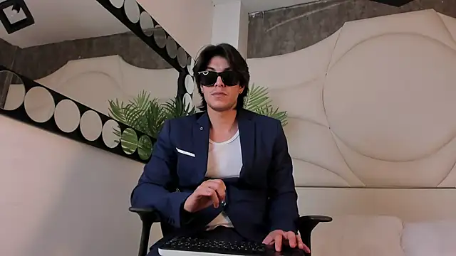 Snapshot of Karimferrer chatting on October 2025 08:51:01 PM Karimferrer online show from October 2025 08:51:01 PM