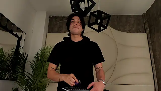 Snapshot of Karimferrer chatting on October 2025 07:27:01 PM Karimferrer online show from October 2025 07:27:01 PM