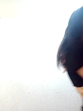 Snapshot of Hanha00 chatting on October 2025 05:35:01 PM Hanha00 online show from October 2025 05:35:01 PM