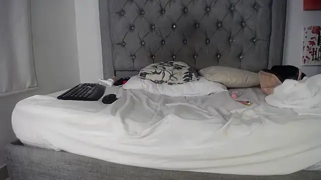 Lillebbw online show from March 2025 05:31:02 AM