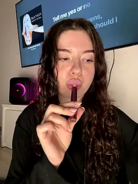 Kimi Ass online show from November 2025 01:55:02 PM