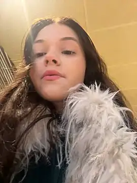 Snapshot of Times__Square chatting on February 2025 04:37:01 AM Times Square online show from February 2025 04:37:01 AM