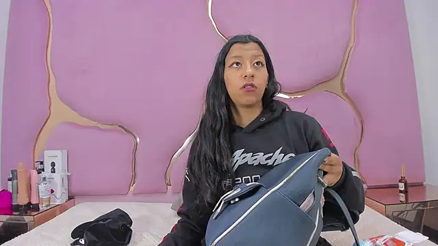 VaneLin18 online show from September 2025 07:19:02 PM