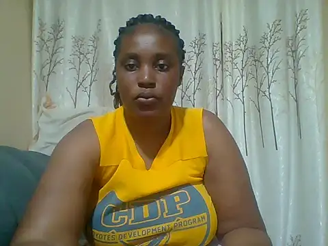 Snapshot of Beauty_beee chatting on November 2025 07:15:01 PM Beauty beee online show from November 2025 07:15:01 PM