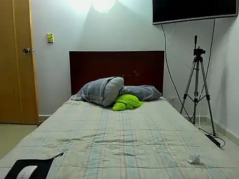 Snapshot of Chandler_ken chatting on November 2025 04:18:01 AM Chandler ken online show from November 2025 04:18:01 AM