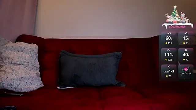 Snapshot of ohpetitemuse chatting on December 2024 10:47:02 PM ohpetitemuse online show from December 2024 10:47:02 PM