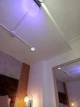 IsisBlake online show from September 2025 02:11:02 PM