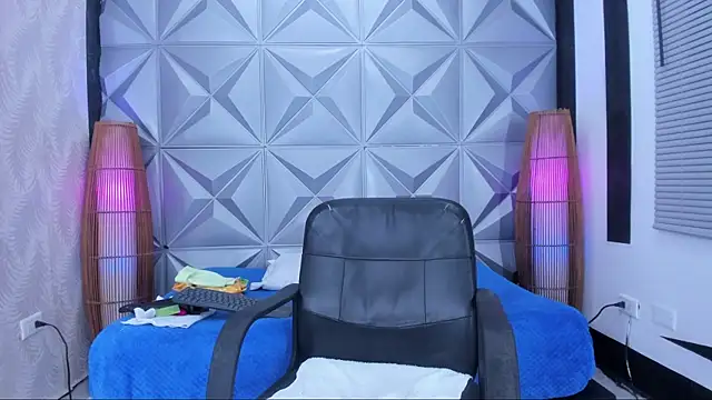 MaduraLuciana online show from February 2025 11:18:02 AM