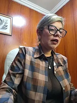 Cata Office-12 online show from October 2025 08:02:02 PM