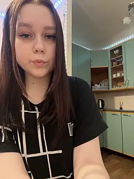 Snapshot of Marylallka5 chatting on December 2024 05:05:02 PM Marylallka5 online show from December 2024 05:05:02 PM