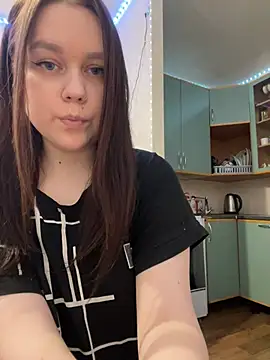 Snapshot of Marylallka5 chatting on February 2025 10:14:02 PM Marylallka5 online show from February 2025 10:14:02 PM