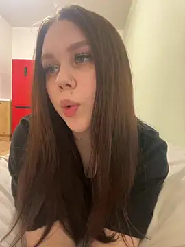 Snapshot of Marylallka5 chatting on September 2025 05:12:02 PM Marylallka5 online show from September 2025 05:12:02 PM