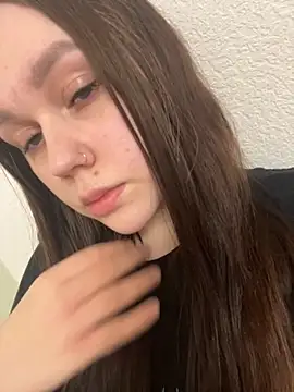 Snapshot of Marylallka5 chatting on September 2025 09:41:02 PM Marylallka5 online show from September 2025 09:41:02 PM