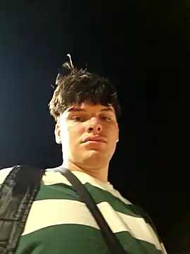 Snapshot of _Ottis_ chatting on October 2025 02:50:02 AM Ottis online show from October 2025 02:50:02 AM