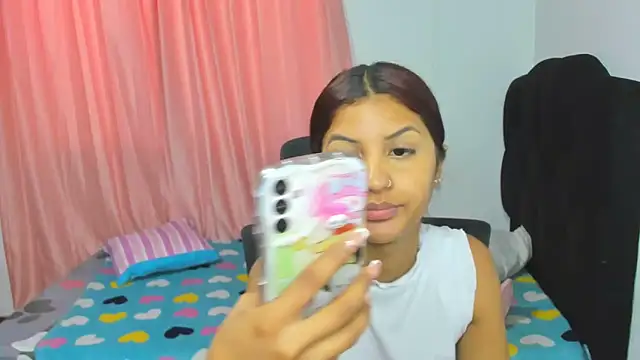 Snapshot of FalakRese chatting on January 2025 06:19:01 PM FalakRese online show from January 2025 06:19:01 PM