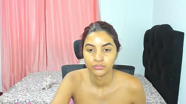 Snapshot of FalakRese chatting on January 2025 12:56:01 PM FalakRese online show from January 2025 12:56:01 PM