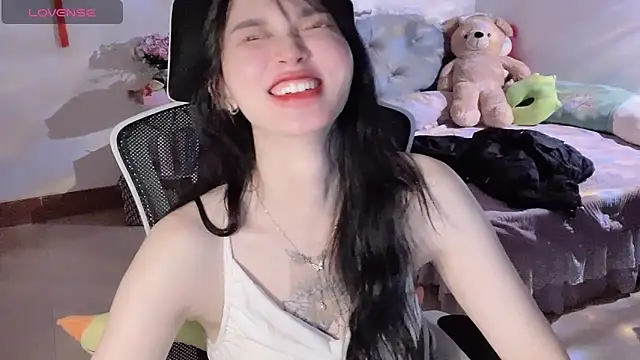    Nari    online show from February 2025 05:18:02 PM