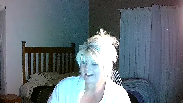 Snapshot of Miahotmilf chatting on November 2025 09:04:02 PM Miahotmilf online show from November 2025 09:04:02 PM