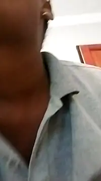 Snapshot of lovelyassbitch chatting on March 2025 09:32:02 PM lovelyassbitch online show from March 2025 09:32:02 PM