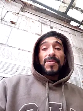 Snapshot of weedmanhot28 chatting on October 2025 10:33:02 PM weedmanhot28 online show from October 2025 10:33:02 PM