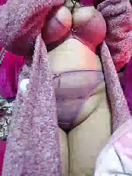 Snapshot of LoNa-daloua chatting on February 2025 05:11:02 PM LoNa-daloua online show from February 2025 05:11:02 PM