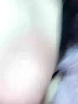 Snapshot of LoNa-daloua chatting on February 2025 06:11:01 PM LoNa-daloua online show from February 2025 06:11:01 PM