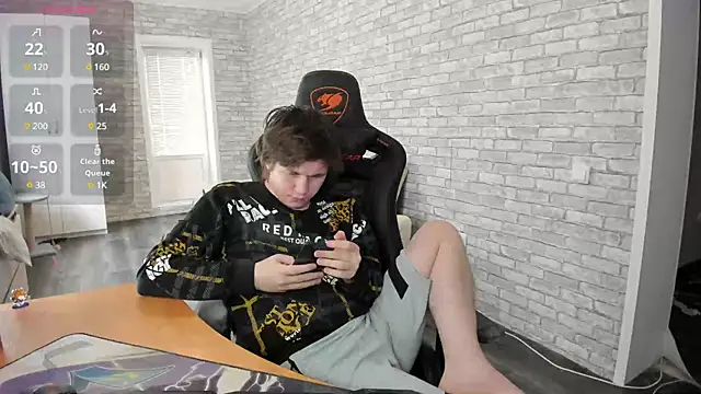 iliaskrislove online show from March 2025 07:26:01 AM