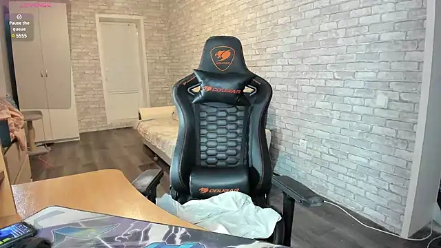 iliaskrislove online show from March 2025 08:19:02 PM