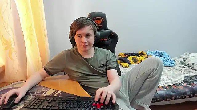 iliaskrislove online show from September 2025 05:50:01 AM