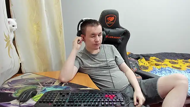 iliaskrislove online show from October 2025 12:56:02 AM