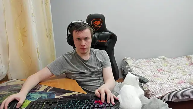 iliaskrislove online show from November 2025 11:02:01 AM