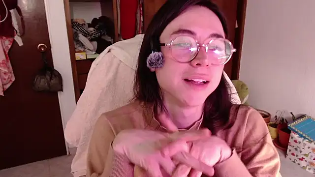 Snapshot of emily_pearl_ chatting on October 2025 09:17:02 PM emily pearl online show from October 2025 09:17:02 PM