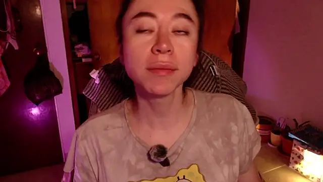 Snapshot of emily_pearl_ chatting on October 2025 10:27:01 AM emily pearl online show from October 2025 10:27:01 AM